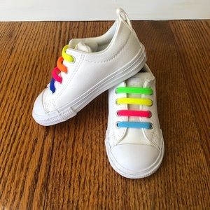 *NEVER WORN* Toddler White Leather Converse👟